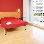 Sejours & Affaires Marie Curie Апарт-готель