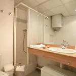 Апарт-готель Sejours & Affaires Marie Curie 2*