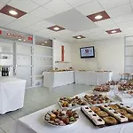 塞祖尔阿菲尔格勒诺布尔马里库里酒店 公寓式酒店