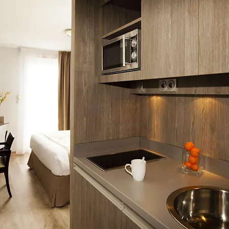 Sejours & Affaires Marie Curie 2* غرونوبل
