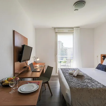 Sejours & Affaires Marie Curie Lägenhetshotell 2*