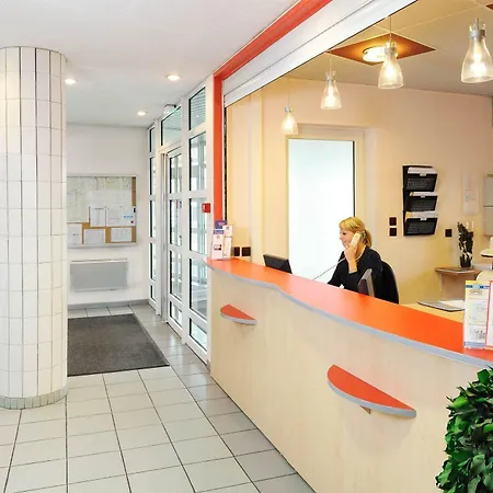 Aparthotel Sejours & Affaires Marie Curie