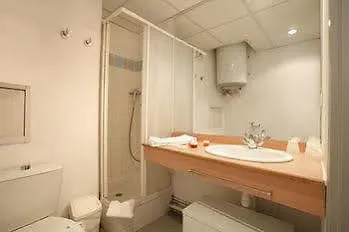 Lägenhetshotell Sejours & Affaires Marie Curie 2*