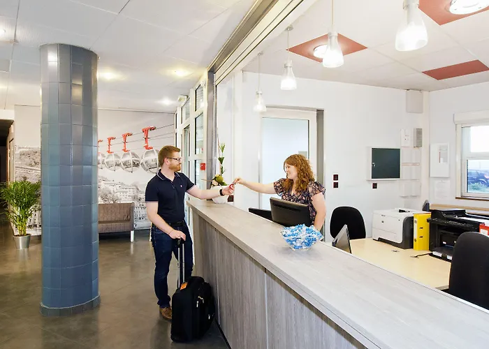 Sejours & Affaires Marie Curie 2* Grenoble