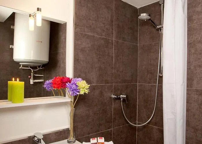 Sejours & Affaires Marie Curie Lejlighedshotel