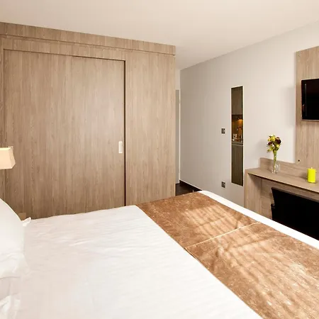 Hotel apartamentowy Sejours & Affaires Marie Curie