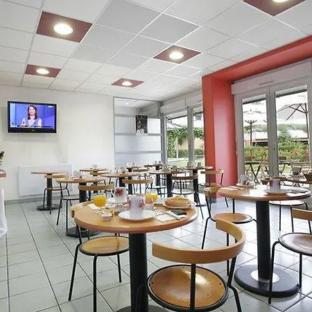 Sejours & Affaires Marie Curie Hotel apartamentowy