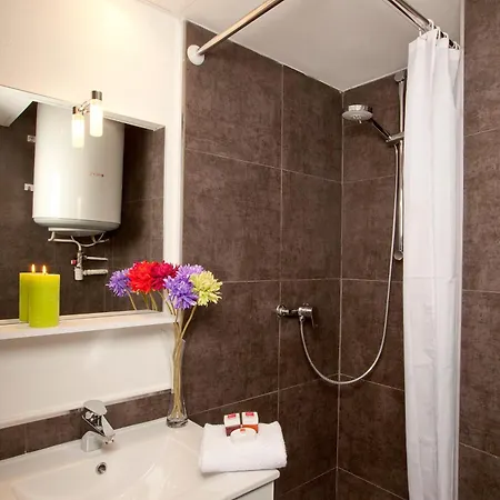 Sejours & Affaires Marie Curie Hotel apartamentowy