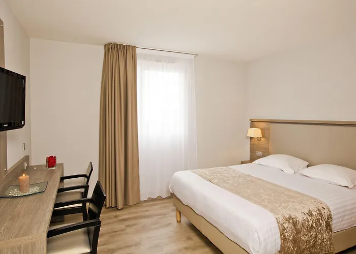 Apart Otel Sejours & Affaires Marie Curie